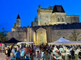 Marché du samedi matin à Uzès – Place aux Herbes